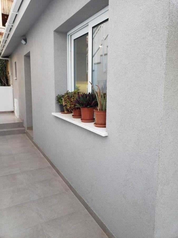 Modern & Cozy Studio W/ Backyard Near City Center Лимасол Екстериор снимка