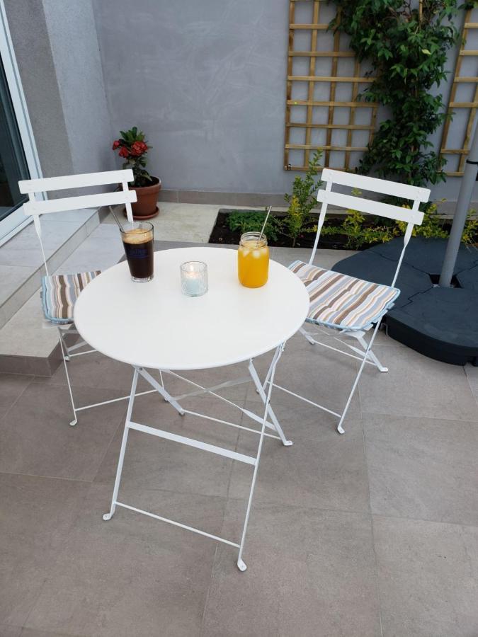 Modern & Cozy Studio W/ Backyard Near City Center Лимасол Екстериор снимка